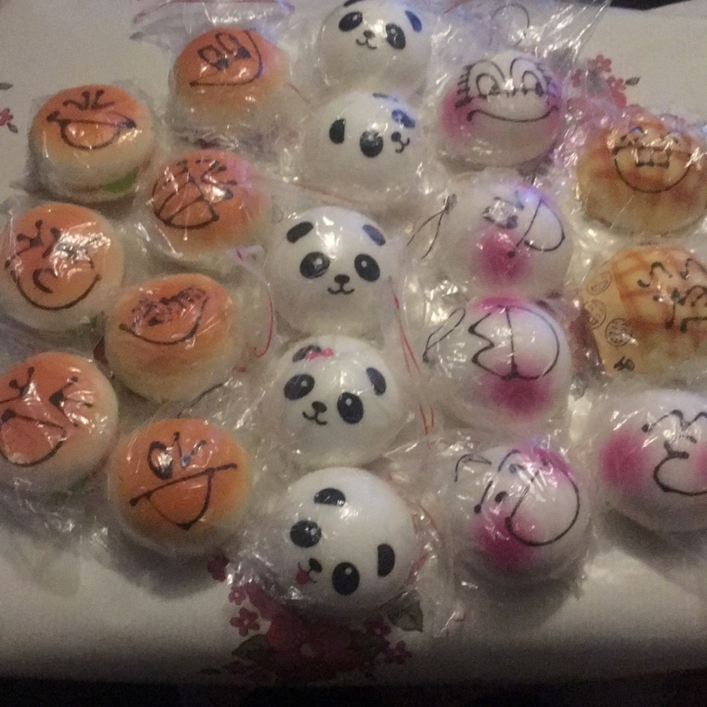 5 medium bun squishy bundle